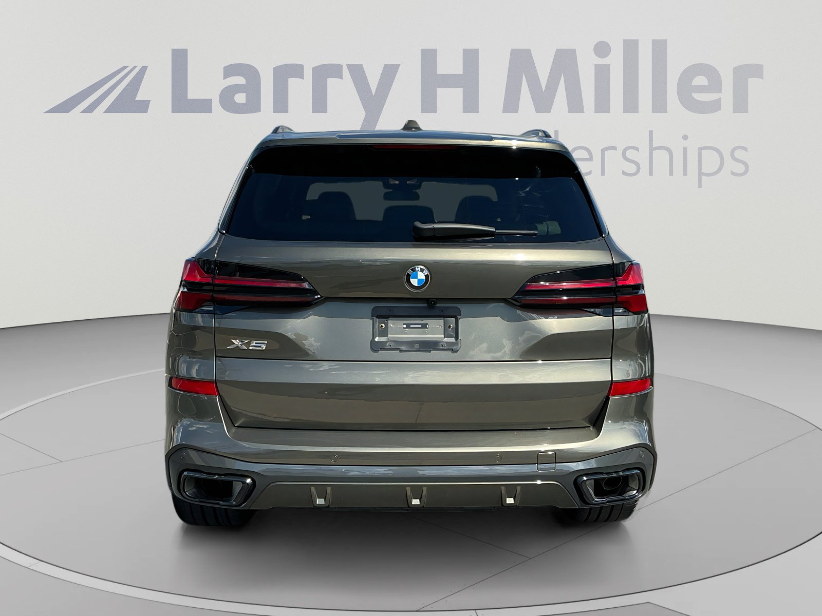 Used 2026 BMW X5 xDrive40i w/ M Sport Package AWD/4WD image 4