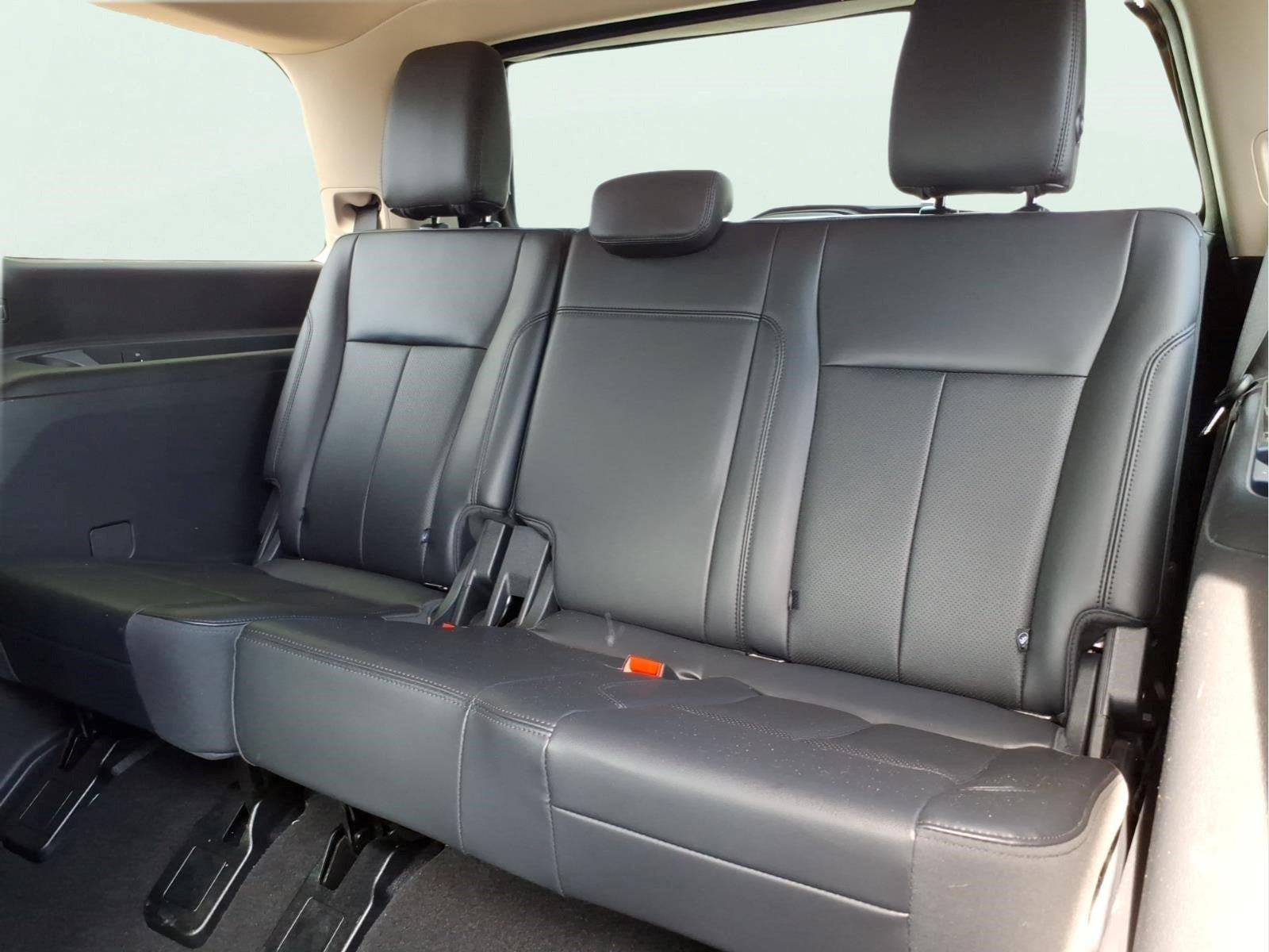 Used 2024 Ford Expedition XLT RWD image 11