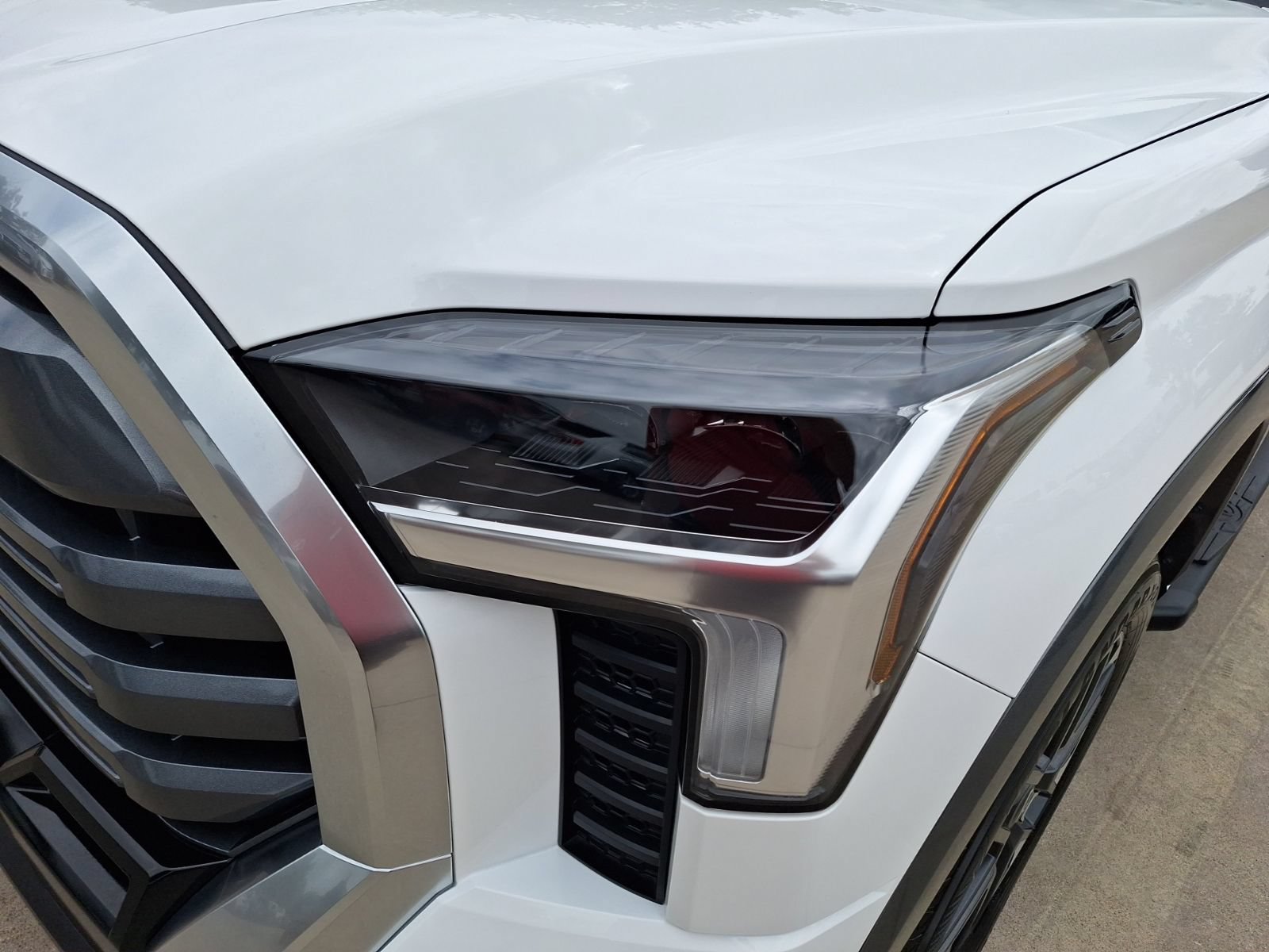 Used 2026 Toyota Tundra Limited w/ Power Package AWD/4WD image 10