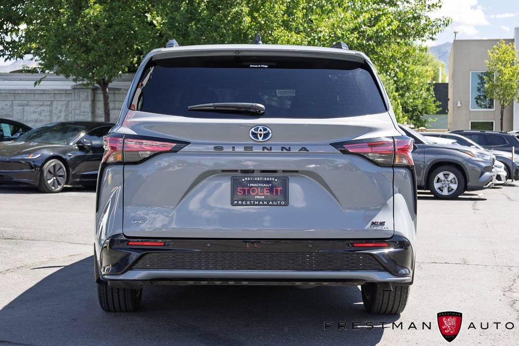 Used 2025 Toyota Sienna XSE FWD image 20