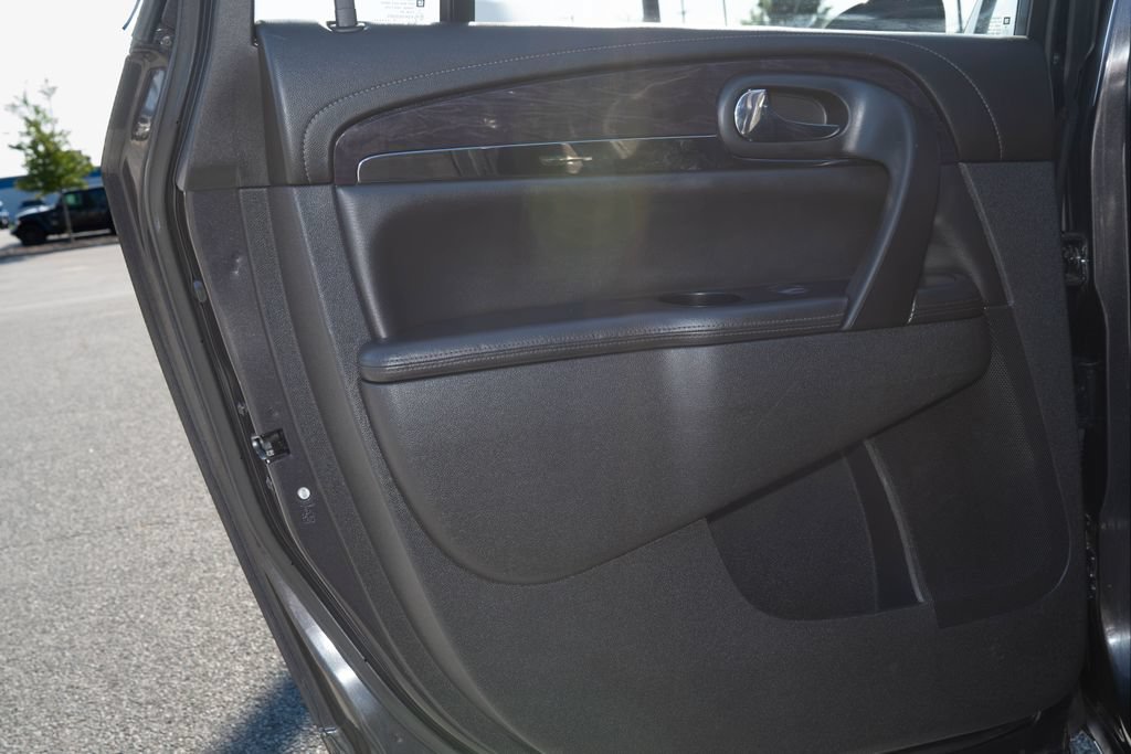 Used 2017 Buick Enclave Leather AWD/4WD image 12