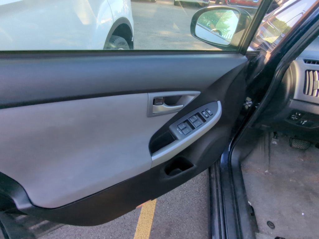 Used 2015 Toyota Prius Three FWD image 8
