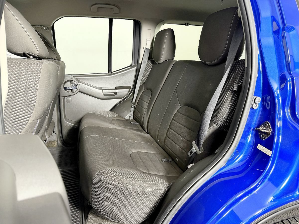 Used 2015 Nissan Xterra PRO-4X AWD/4WD image 40