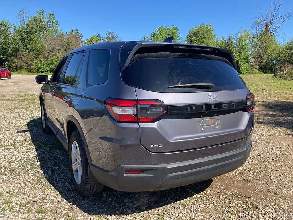 Used 2023 Honda Pilot LX image 10