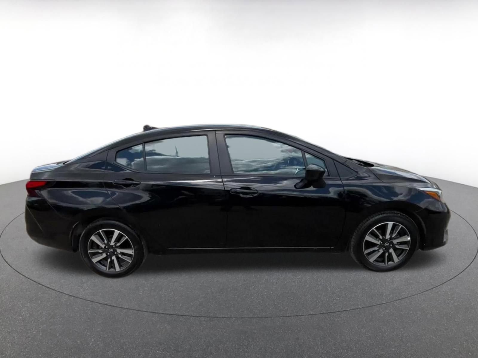 Used 2025 Nissan Versa SV FWD image 16
