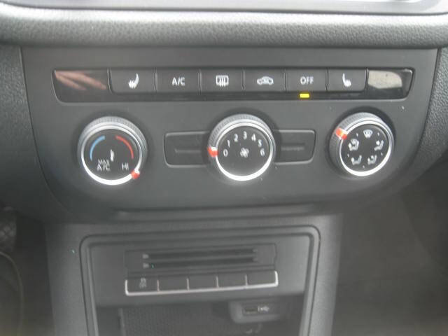 Used 2016 Volkswagen Tiguan S image 22