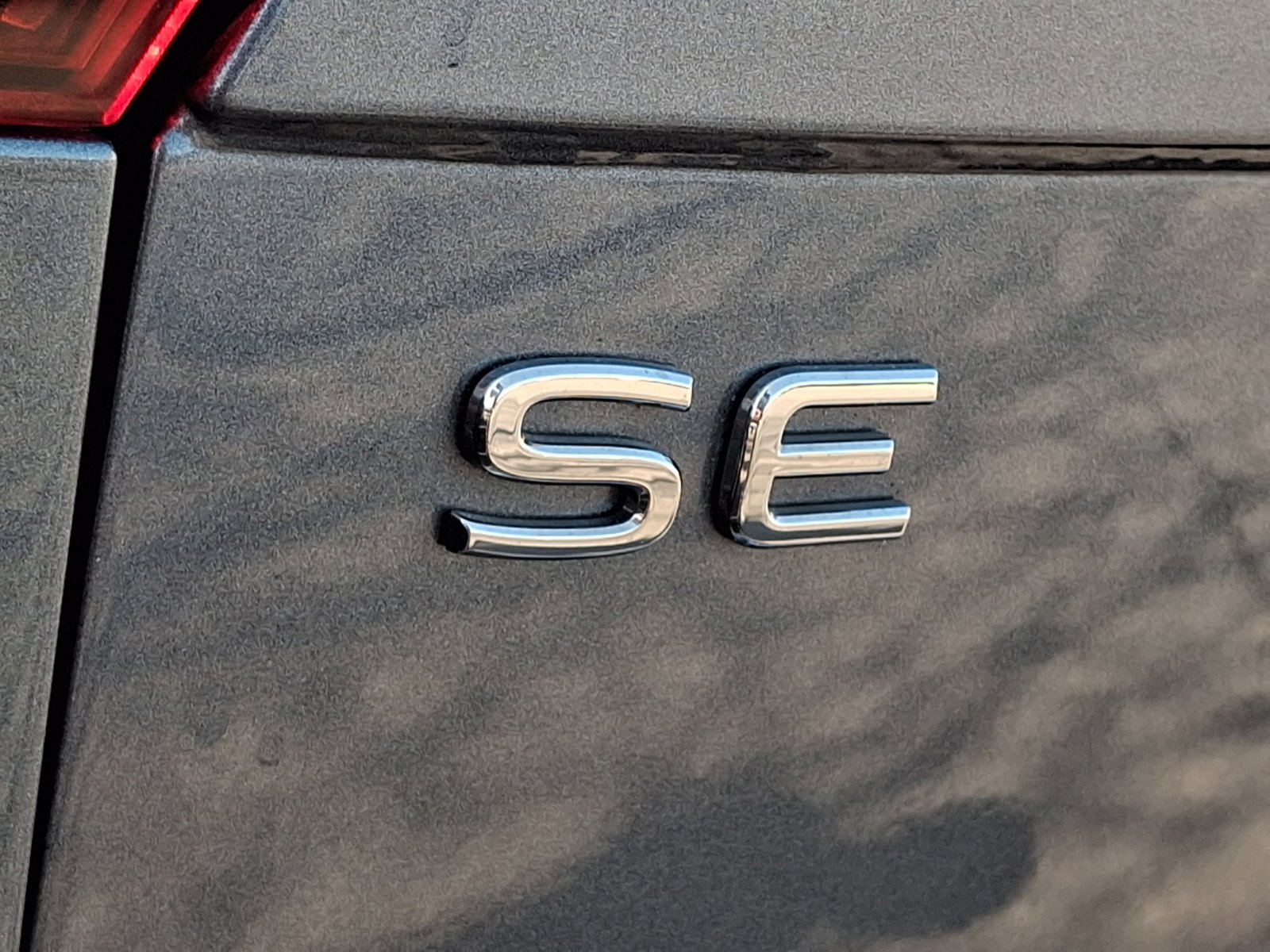 Certified 2024 Volkswagen Tiguan SE image 30