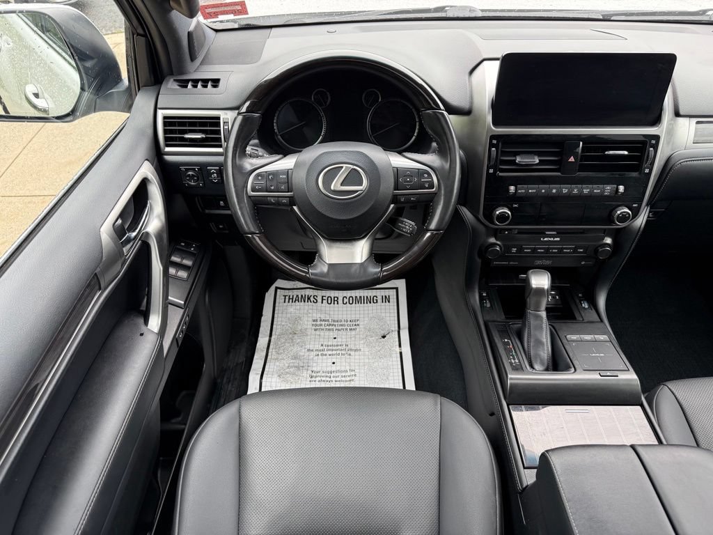Used 2022 Lexus GX 460 Premium w/ Accessory Package AWD/4WD image 32