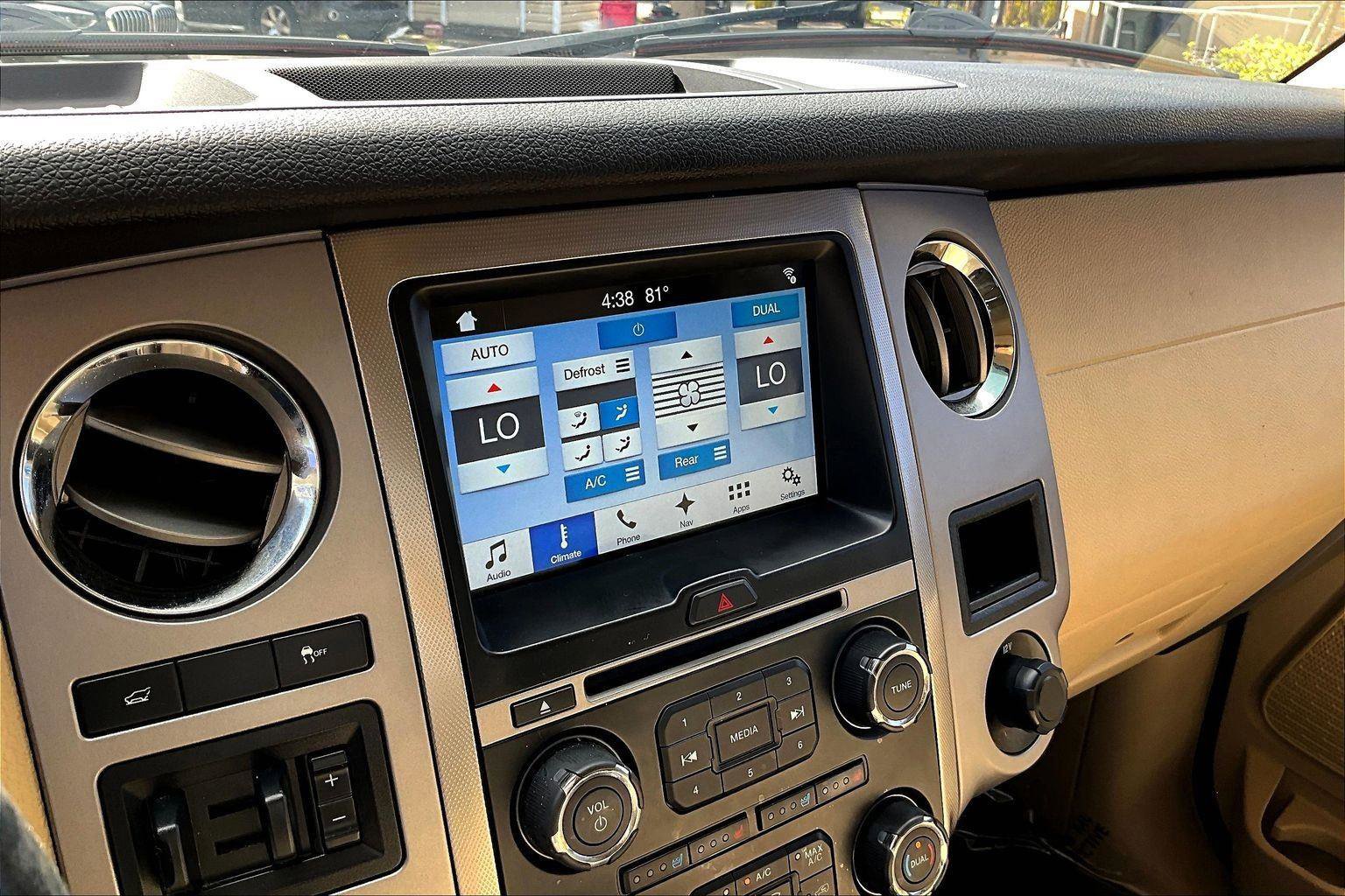 Used 2017 Ford Expedition Limited w/ Equipment Group 301A image 14