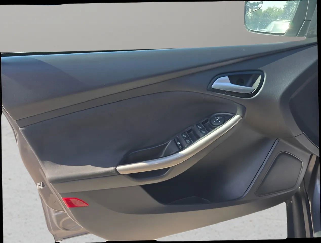 Used 2012 Ford Focus SEL image 7