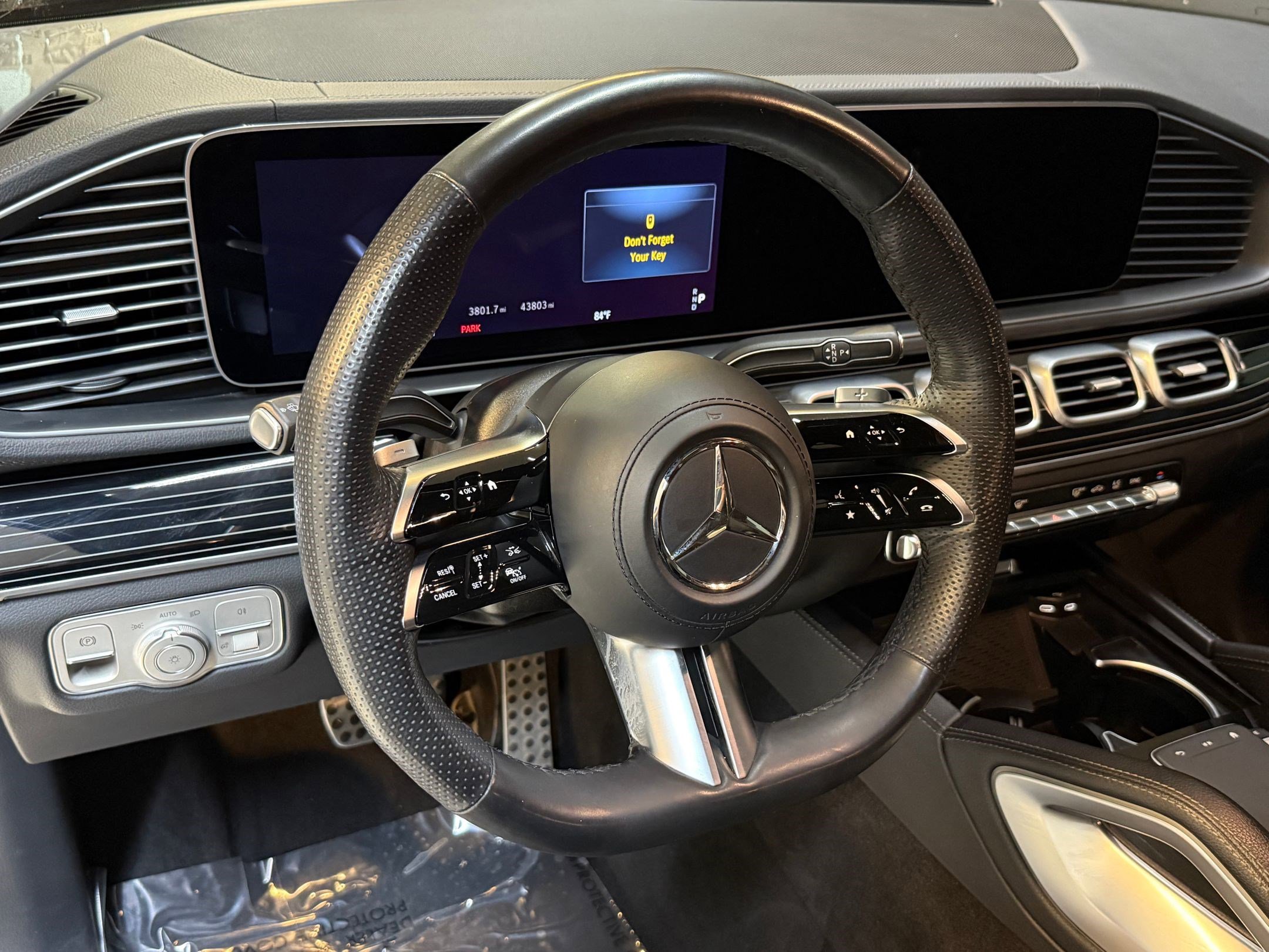 Used 2024 Mercedes-Benz GLS 450 4MATIC image 16