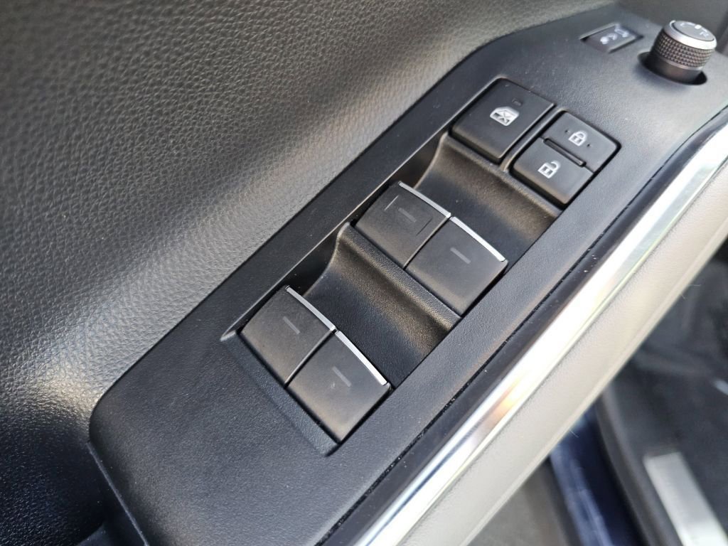 Used 2023 Toyota Highlander Platinum image 29