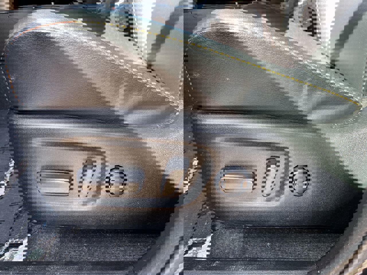 Used 2017 Toyota RAV4 SE image 22