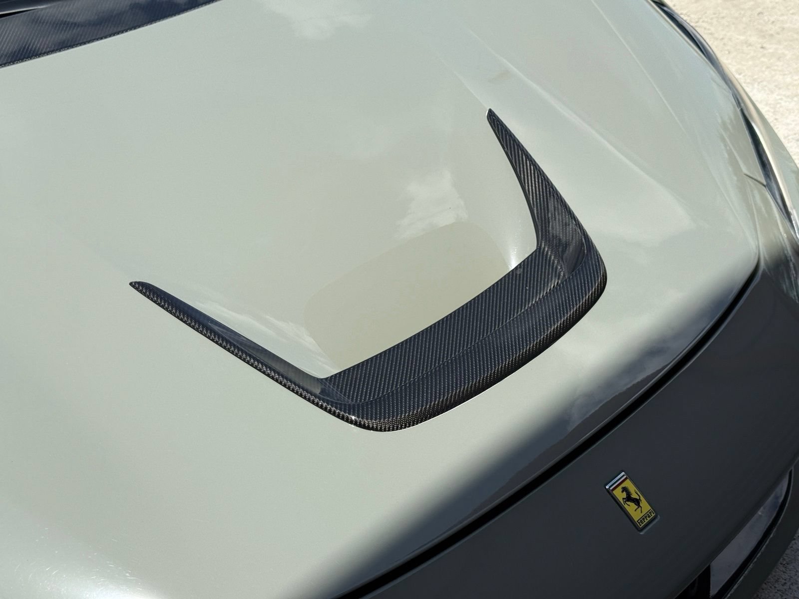 Used 2020 Ferrari F8 Tributo RWD image 40