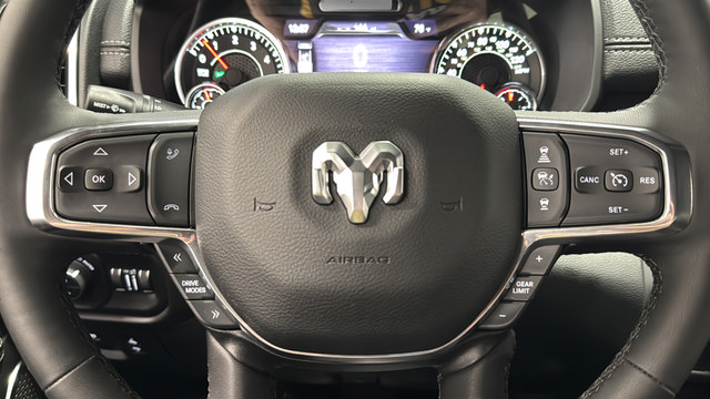 Used 2025 RAM 1500 Laramie w/ Sport Appearance Package AWD/4WD image 16