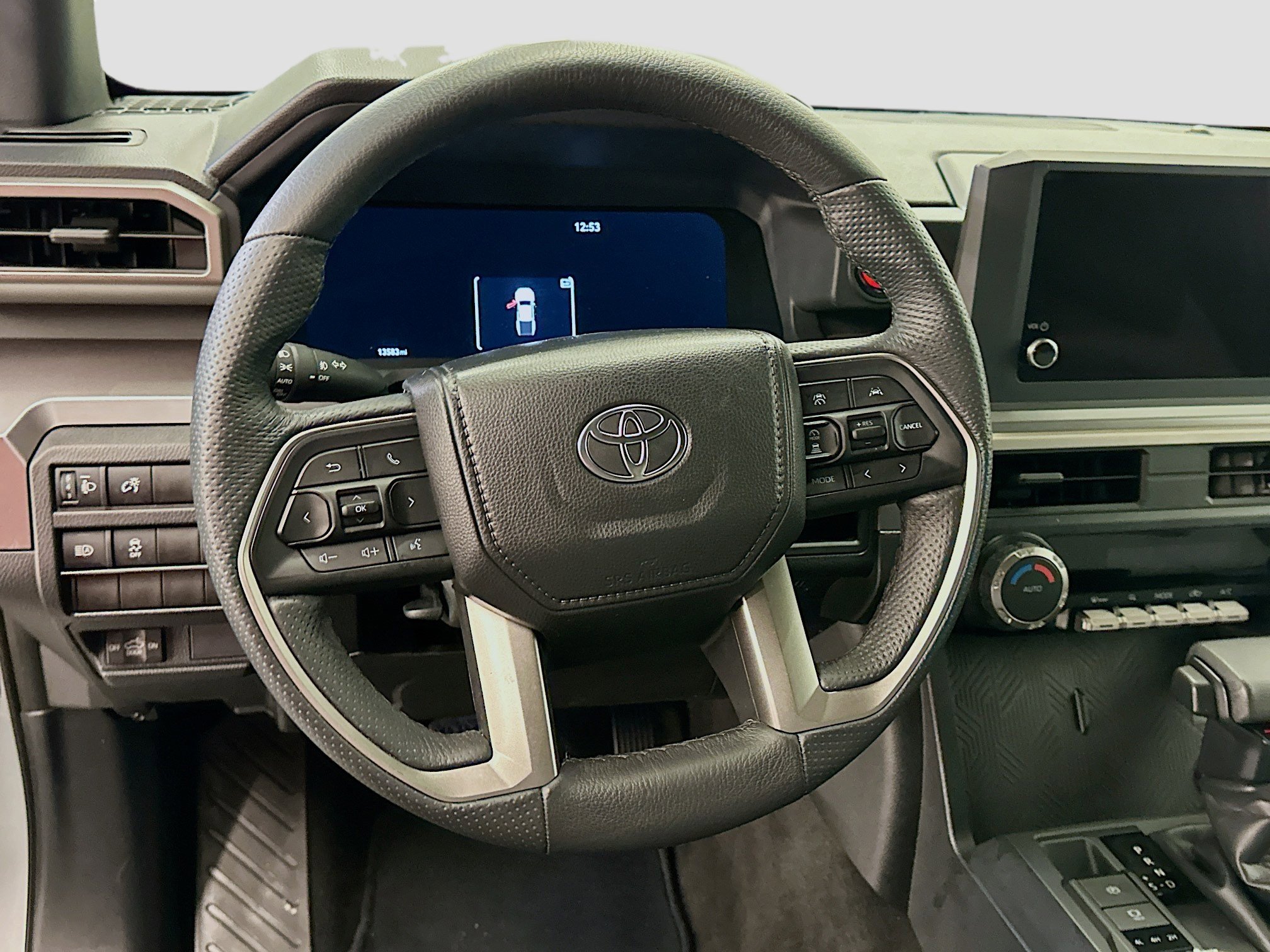 Used 2025 Toyota Tacoma TRD Off-Road image 18
