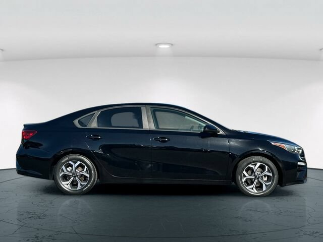 Used 2020 Kia Forte LXS FWD image 7