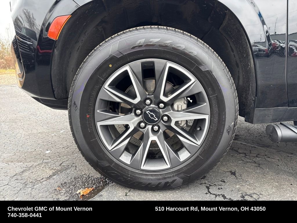 Used 2023 Chevrolet Suburban Z71 w/ Luxury Package image 30