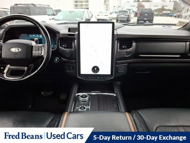 Used 2022 Ford Expedition Platinum image 17