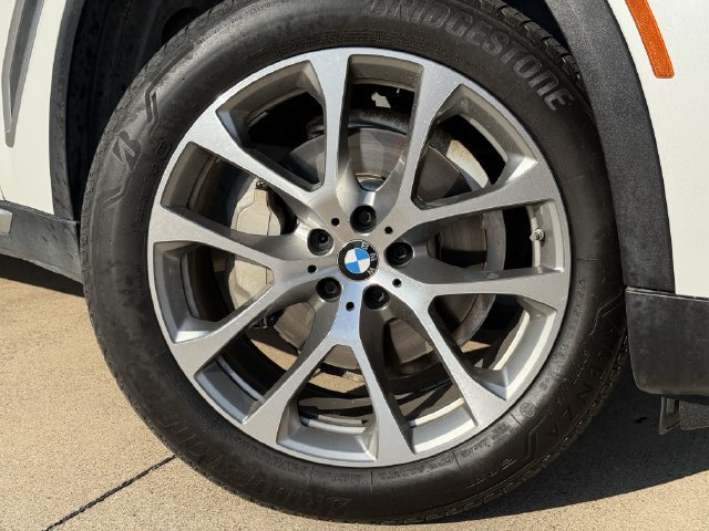 Used 2020 BMW X5 xDrive40i w/ Premium Package AWD/4WD image 9
