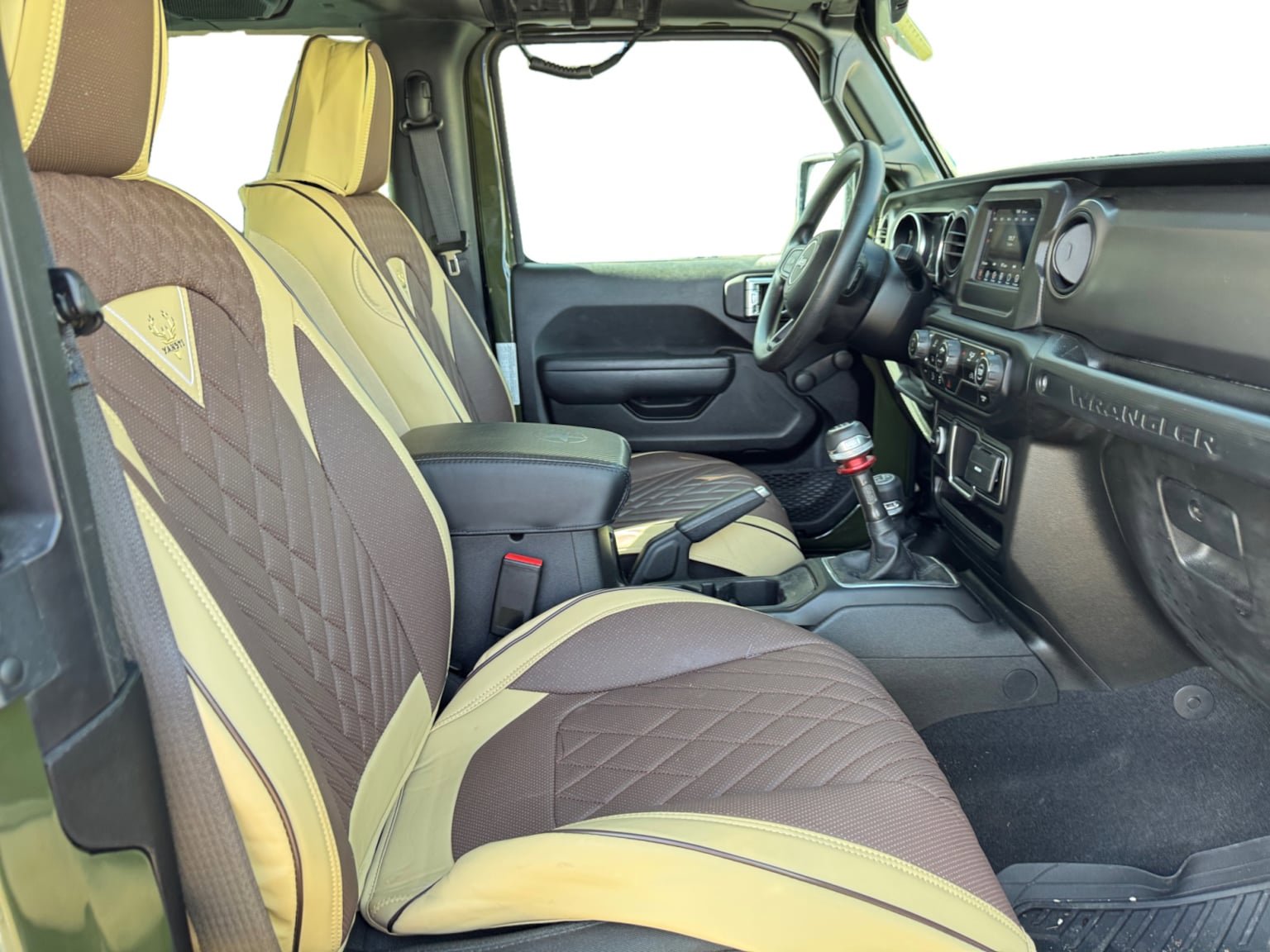 Used 2022 Jeep Wrangler Sport AWD/4WD image 16