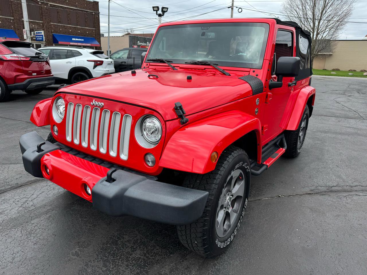 Used 2018 Jeep Wrangler Sahara w/ Connectivity Group image 1