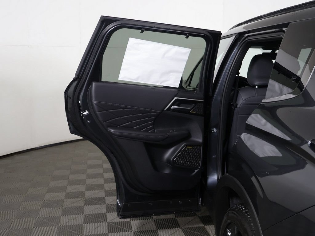 New 2026 Mitsubishi Outlander SEL Black Edition AWD/4WD image 28