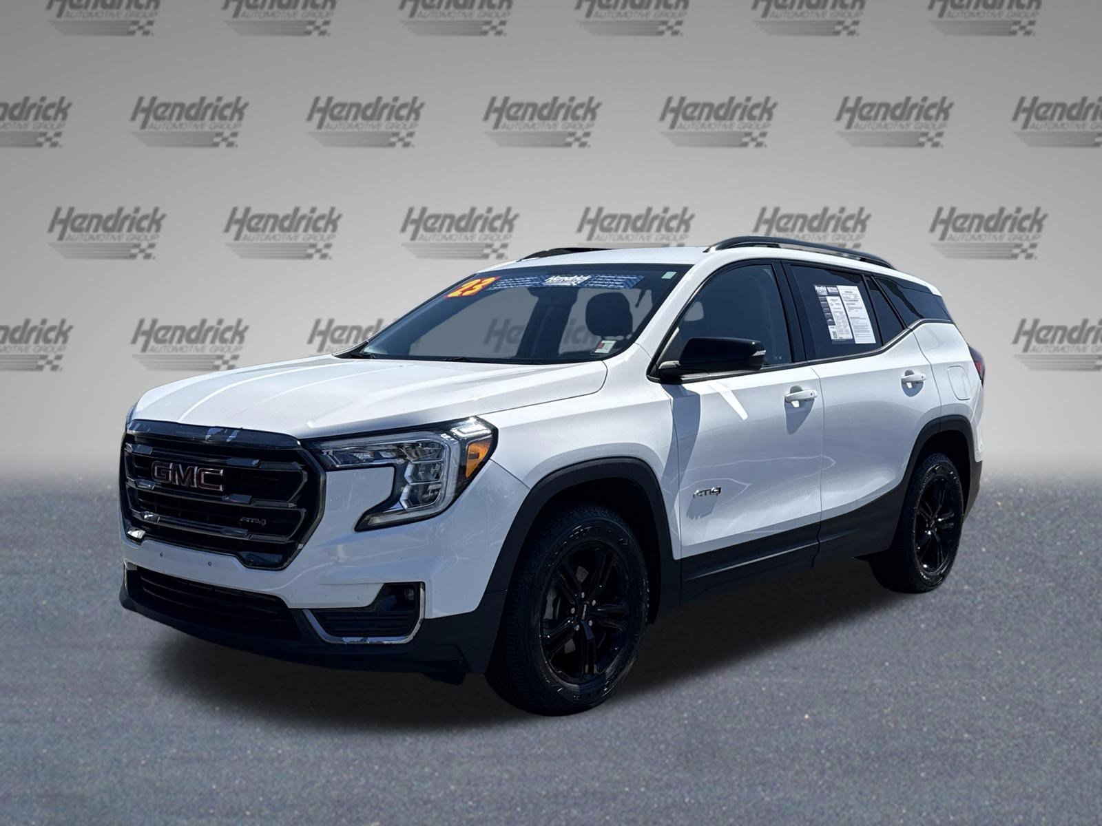 Used 2023 GMC Terrain AT4 image 9