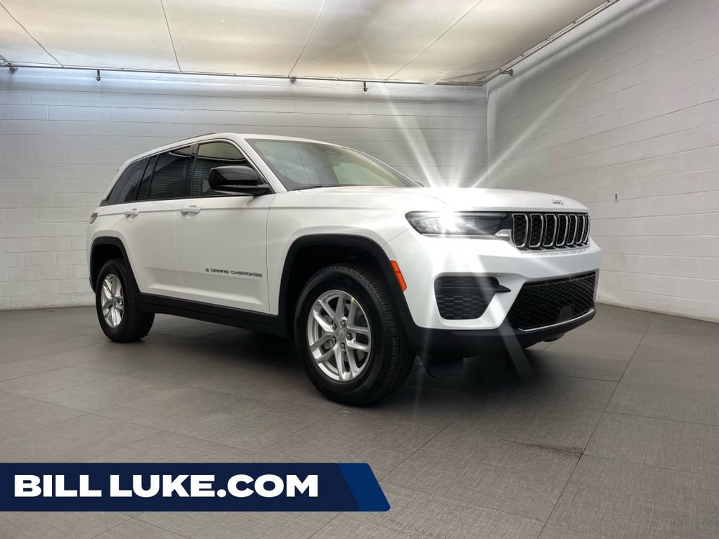 New 2026 Jeep Grand Cherokee Laredo X AWD/4WD image 1