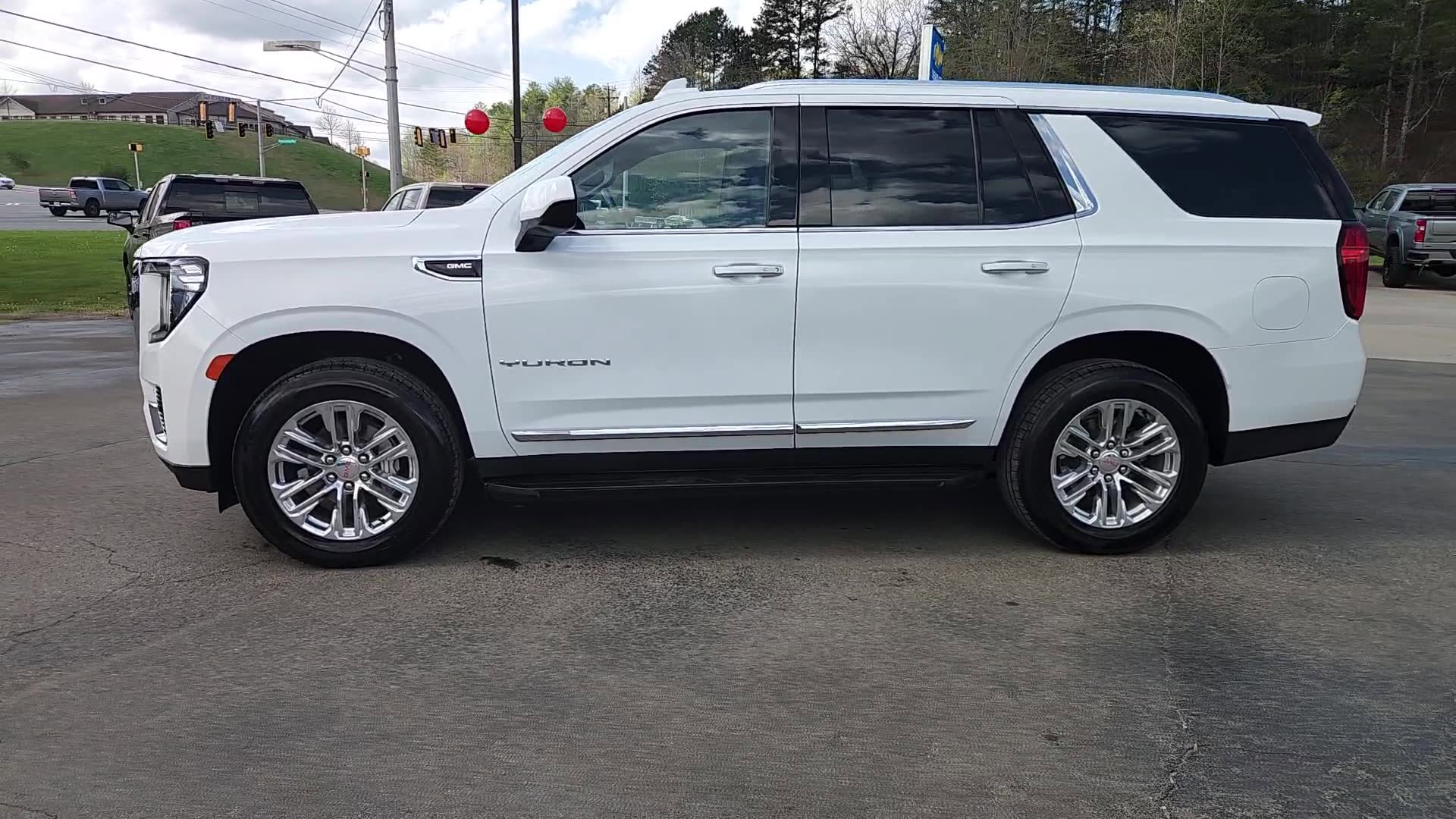 Used 2024 GMC Yukon SLT image 6