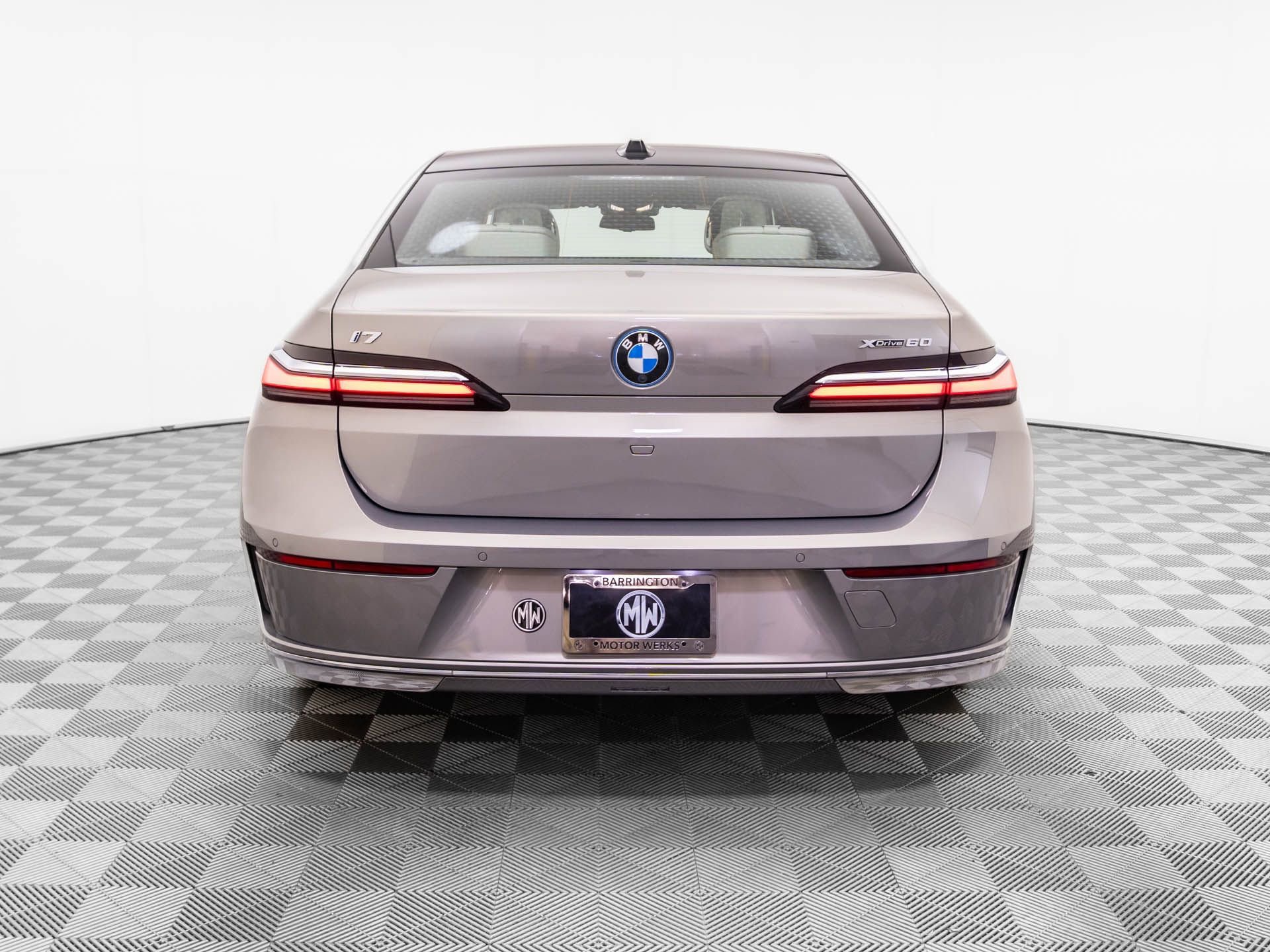 Used 2023 BMW i7 xDrive60 w/ Executive Package 2 image 4