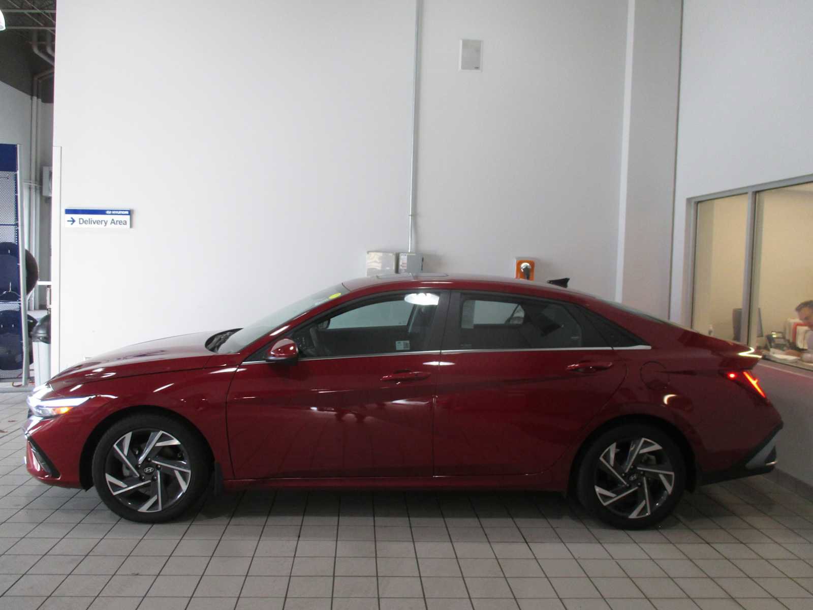 Used 2024 Hyundai Elantra SEL w/ Convenience Package image 14
