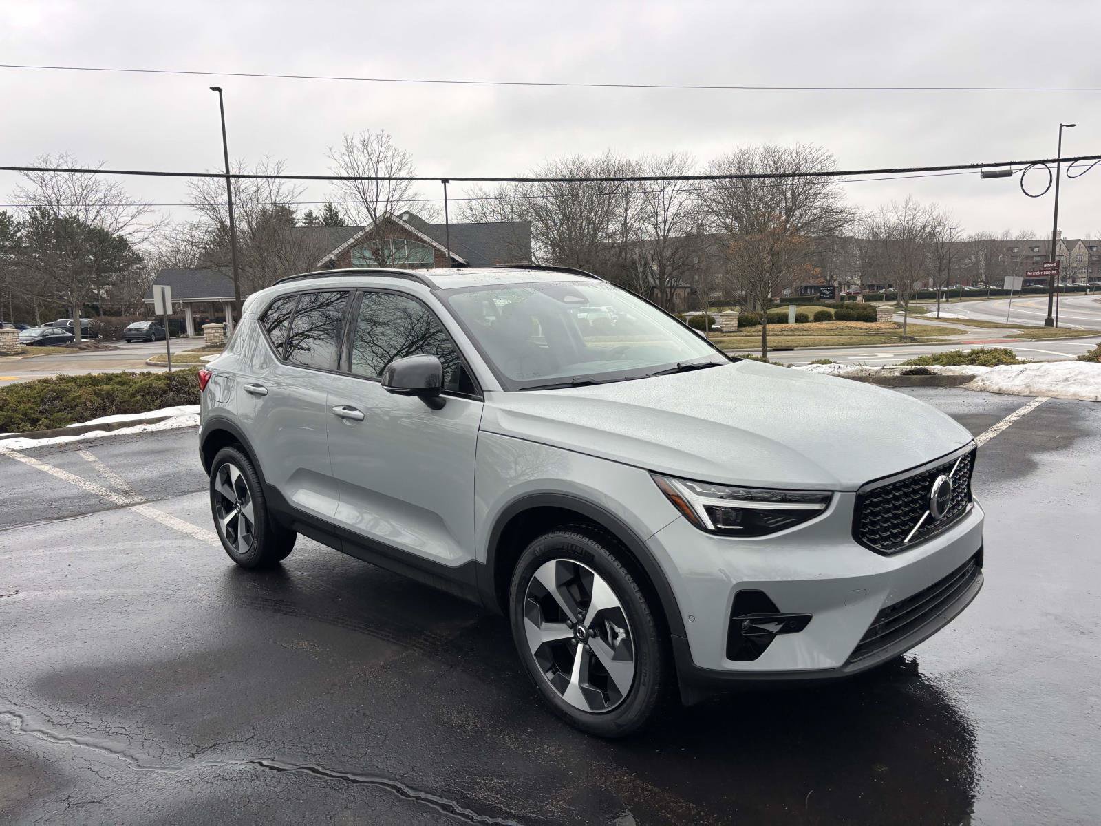 New 2026 Volvo XC40 B5 Plus w/ Protection Package Premier