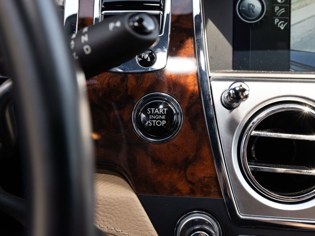 Used 2013 Rolls-Royce Ghost image 39