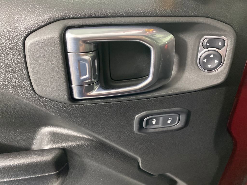 Used 2021 Jeep Wrangler Sport image 13