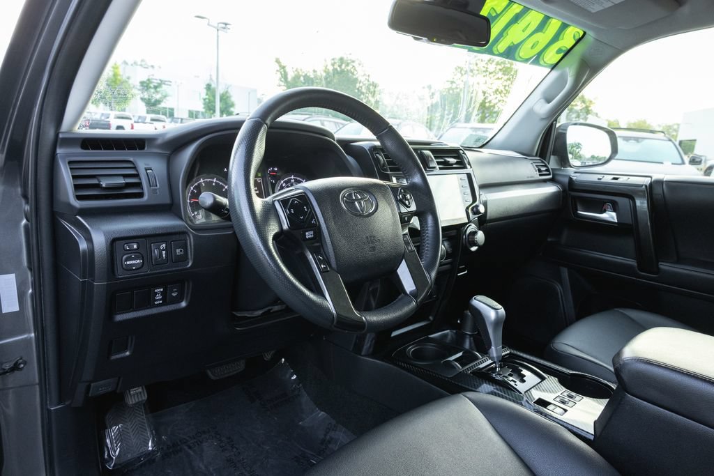 Used 2022 Toyota 4Runner TRD Off-Road Premium AWD/4WD image 11