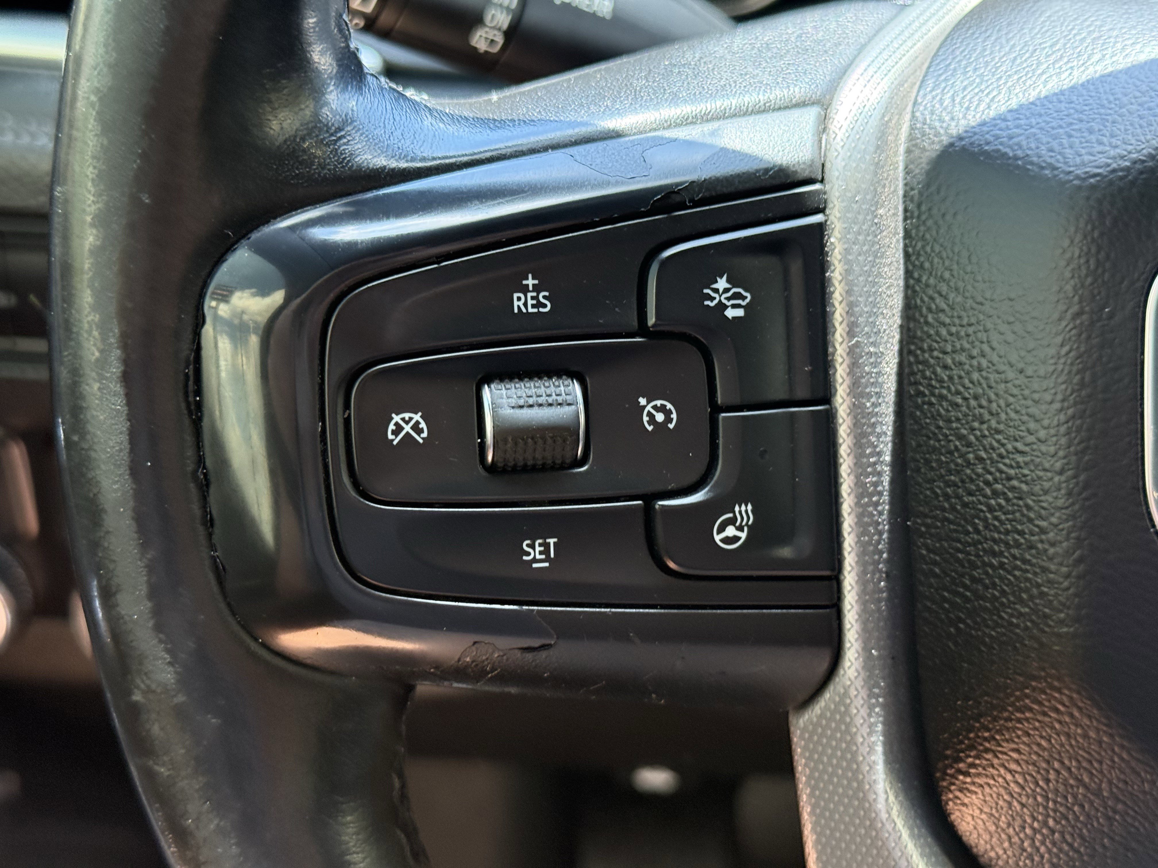 Used 2021 GMC Yukon Denali image 16