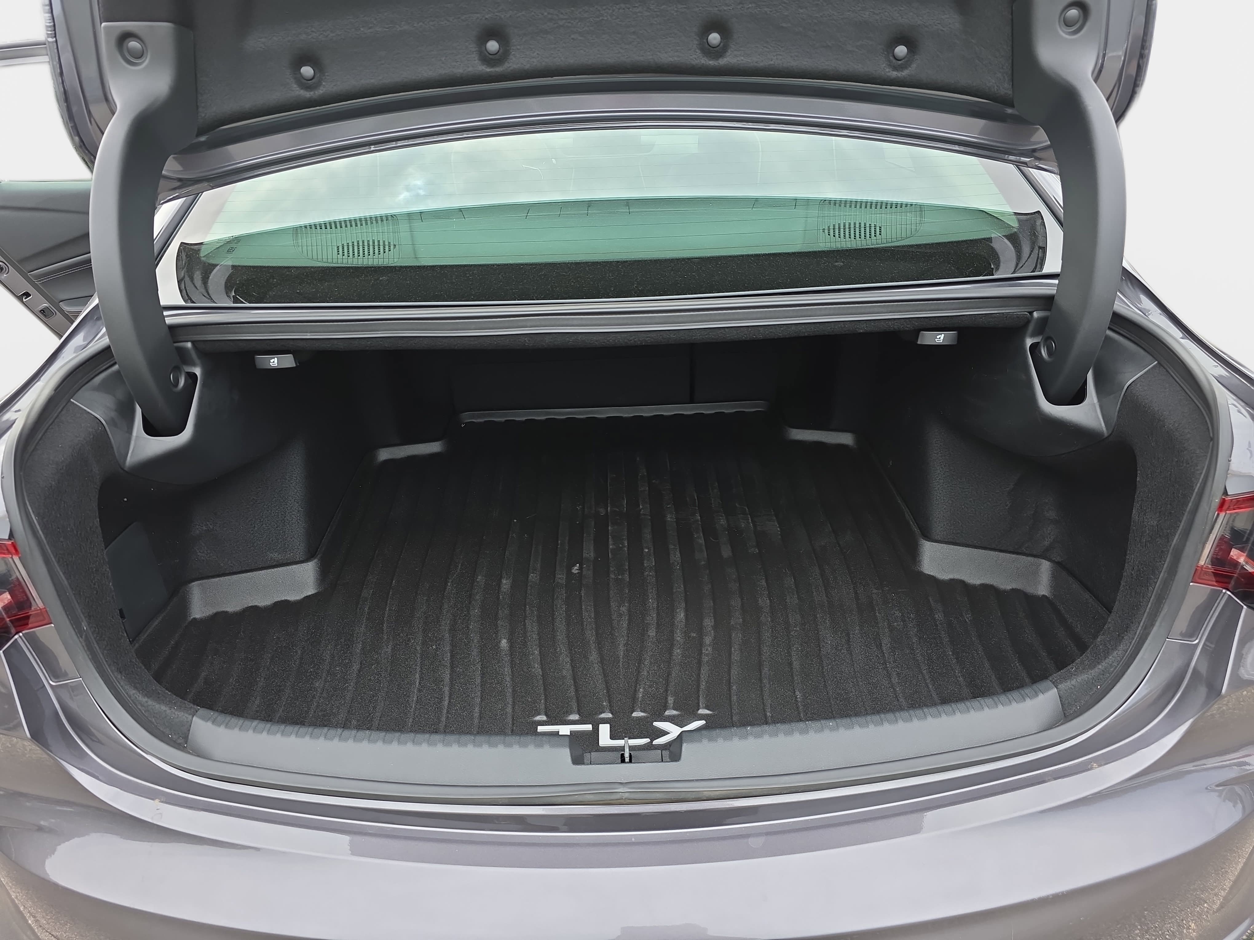 Certified 2023 Acura TLX SH-AWD w/ Advance Package image 12