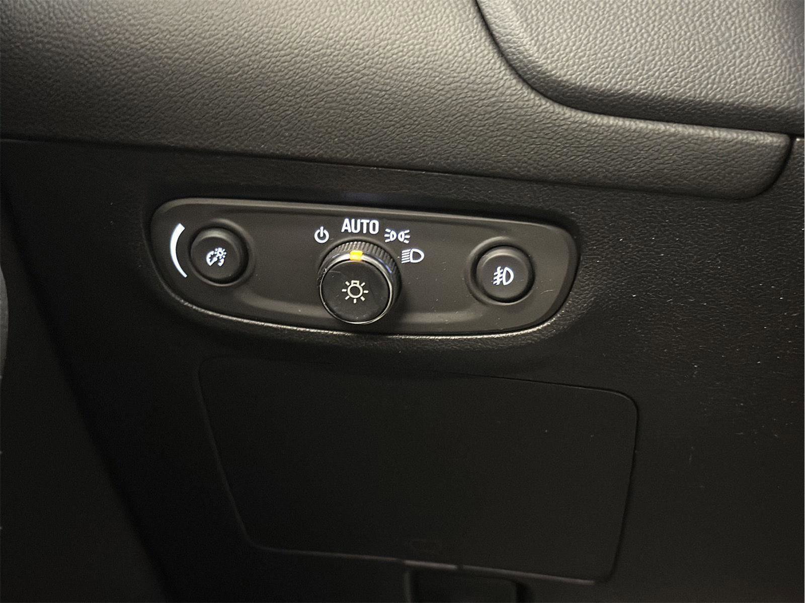 Used 2023 Buick Encore GX Select w/ Sport Touring Package image 34