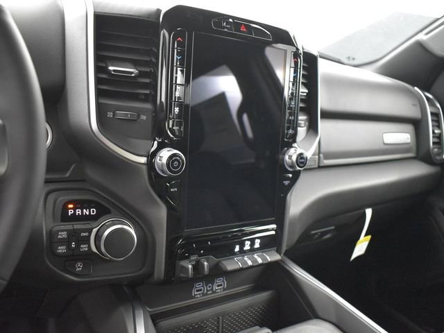 New 2026 RAM 1500 4x4 Crew Cab image 17