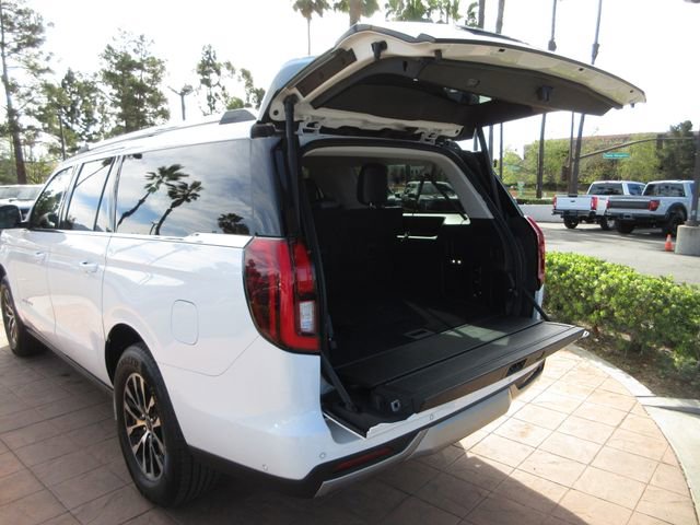 Certified 2025 Ford Expedition Max Platinum image 25