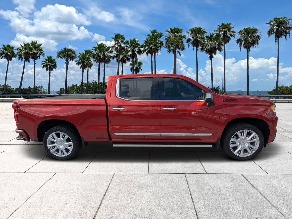 Used 2023 Chevrolet Silverado 1500 High Country w/ Technology Package AWD/4WD image 3