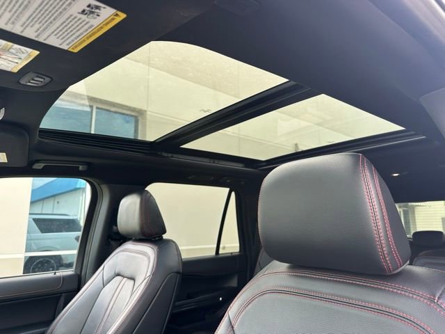 Used 2023 Ford Expedition Max Limited image 2