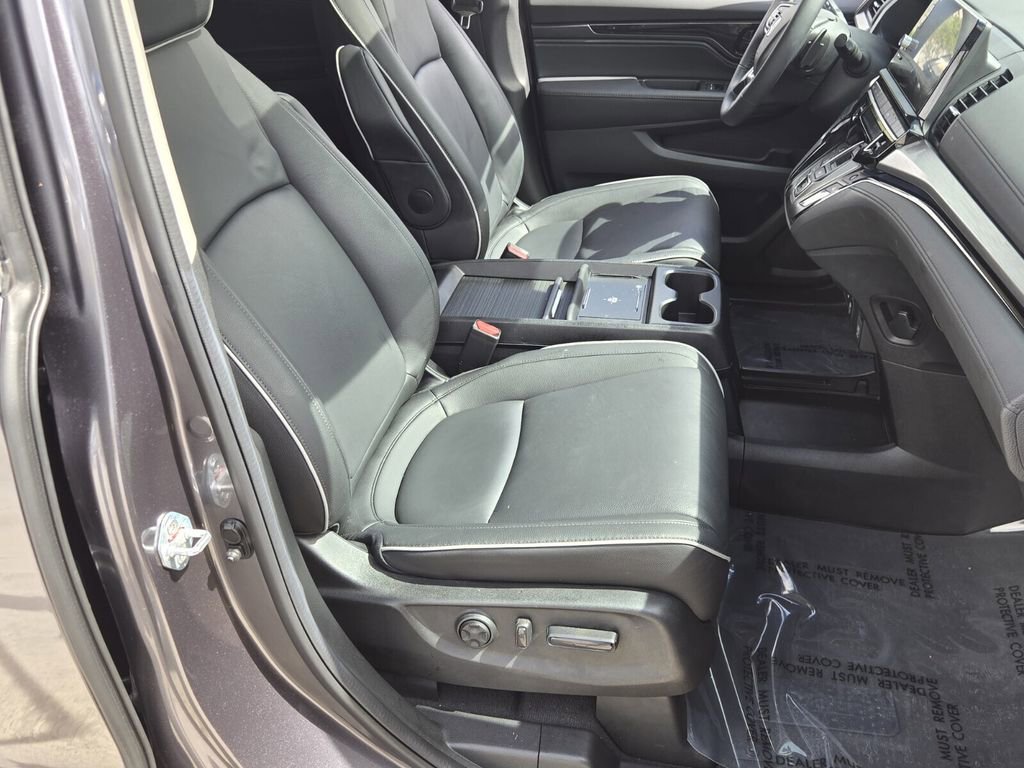 Certified 2026 Honda Odyssey Touring image 21