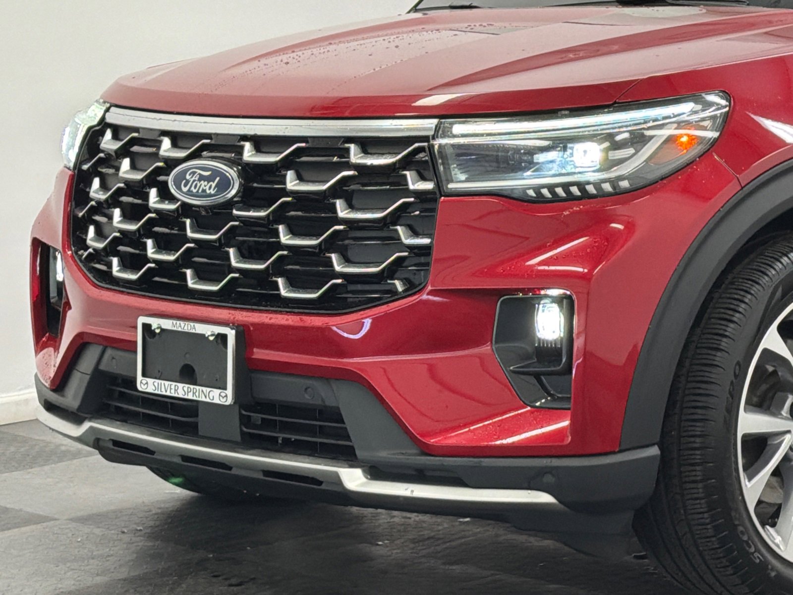 Used 2025 Ford Explorer Platinum w/ Ultimate Package video 2