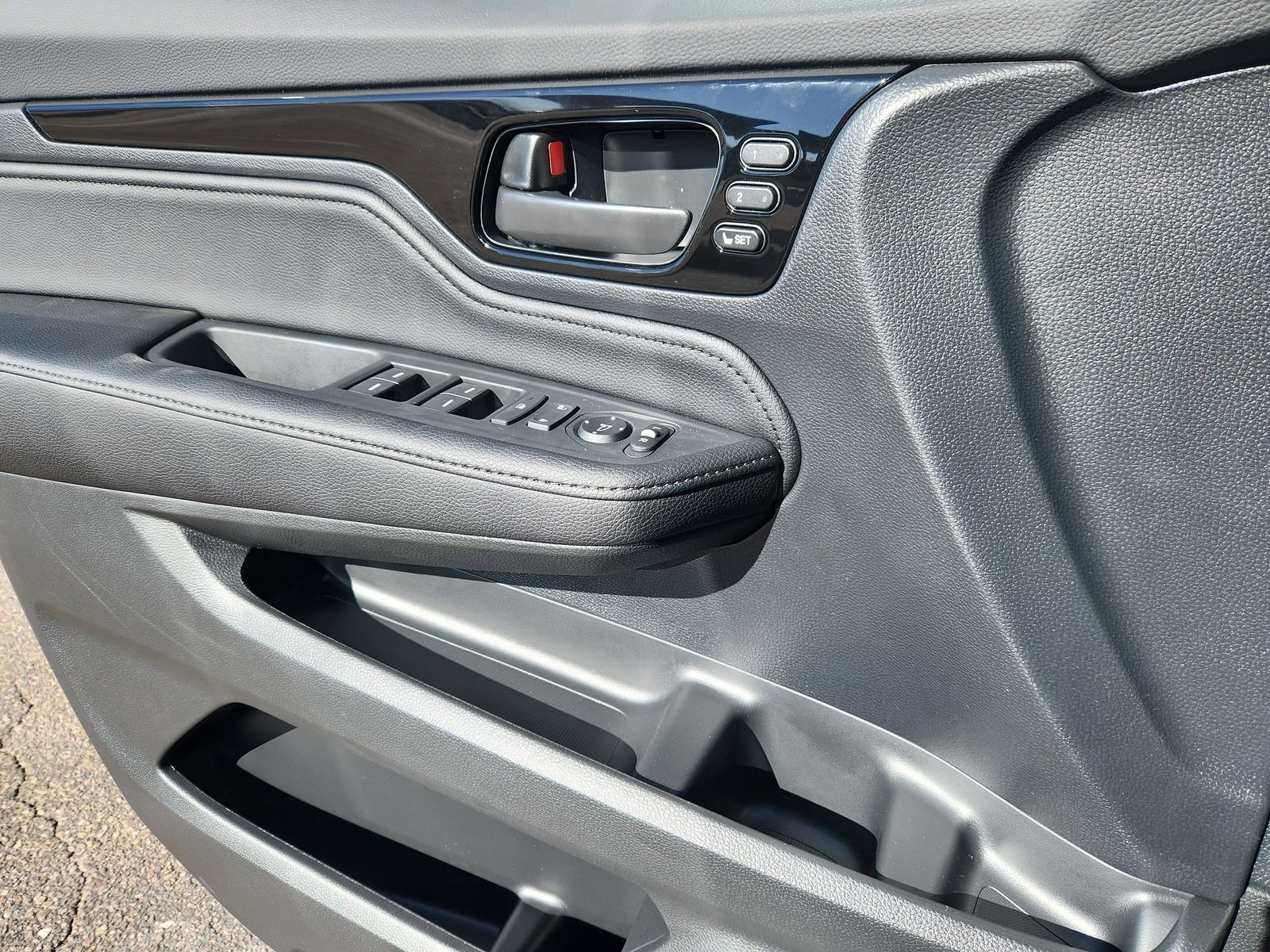 New 2026 Honda Odyssey Touring image 9