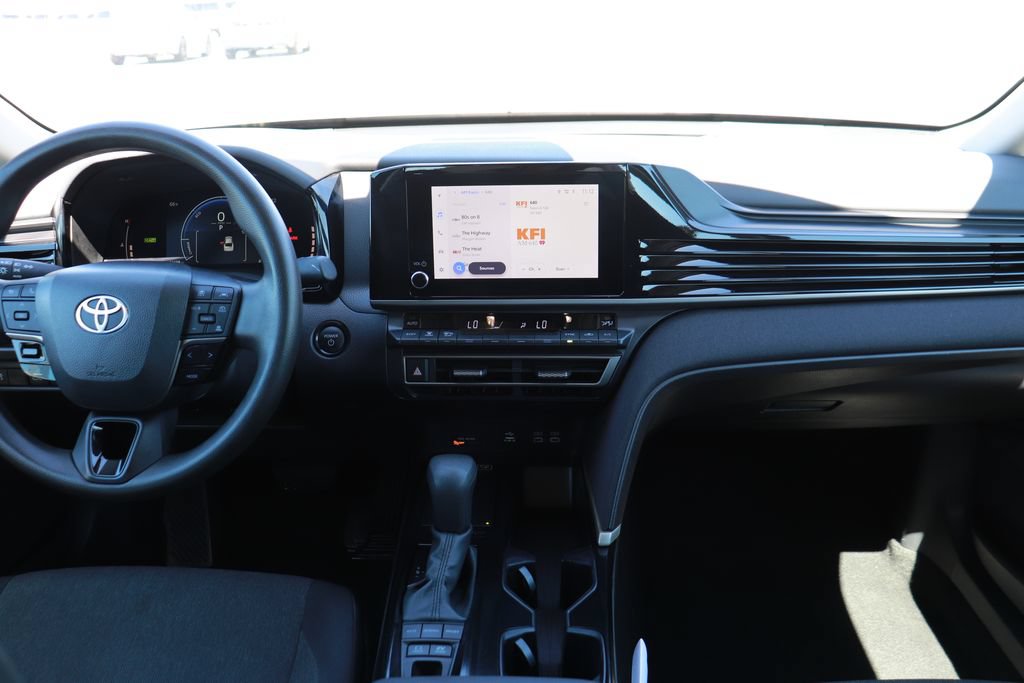 Used 2025 Toyota Camry LE w/ Convenience Package FWD image 15