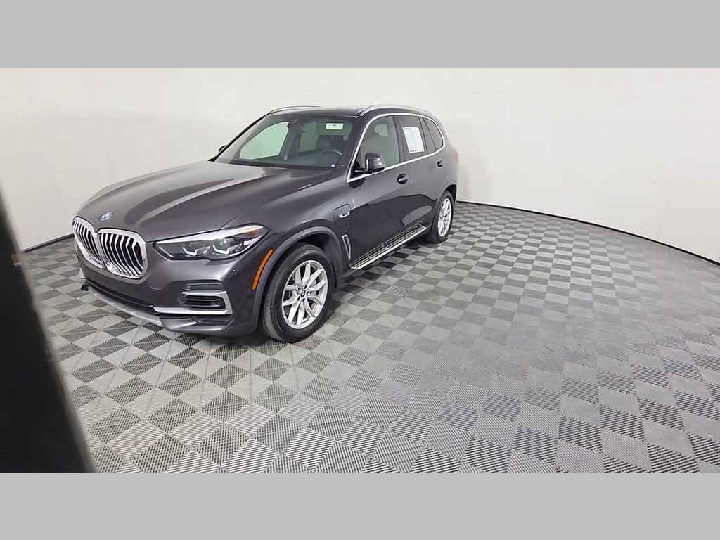 Used 2022 BMW X5 xDrive45e w/ Premium Package image 51
