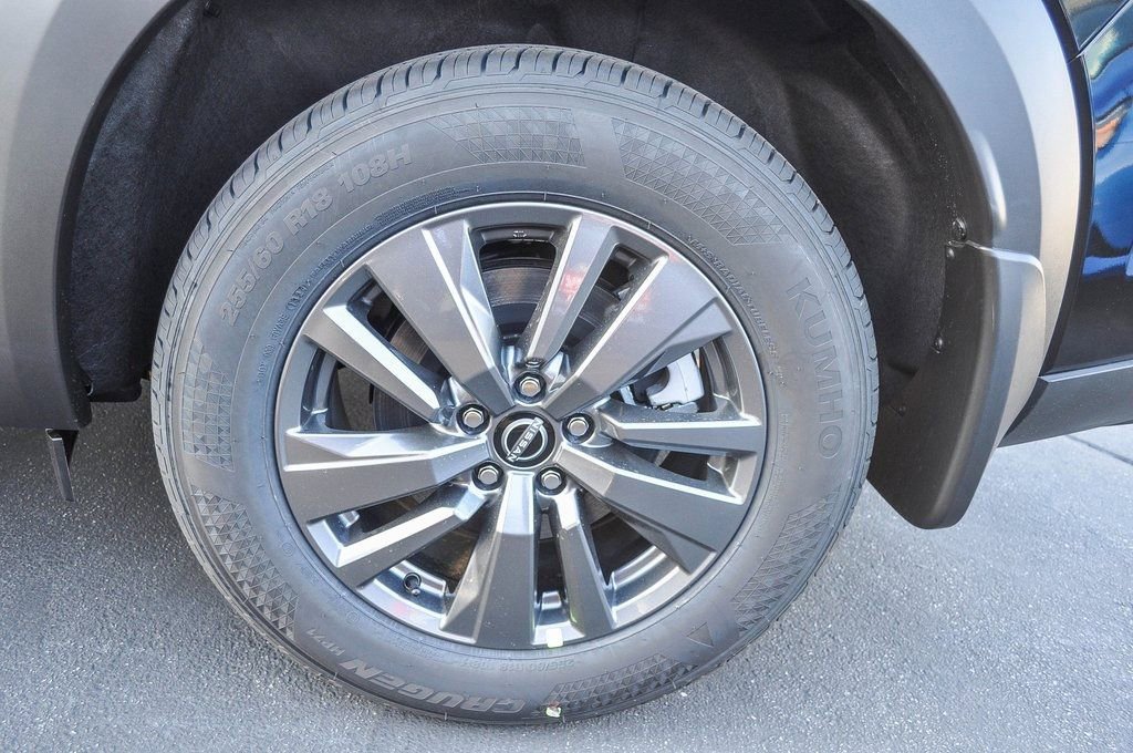 New 2024 Nissan Pathfinder S image 10