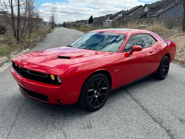 Used 2016 Dodge Challenger R/T w/ Driver Convenience Group RWD image 1